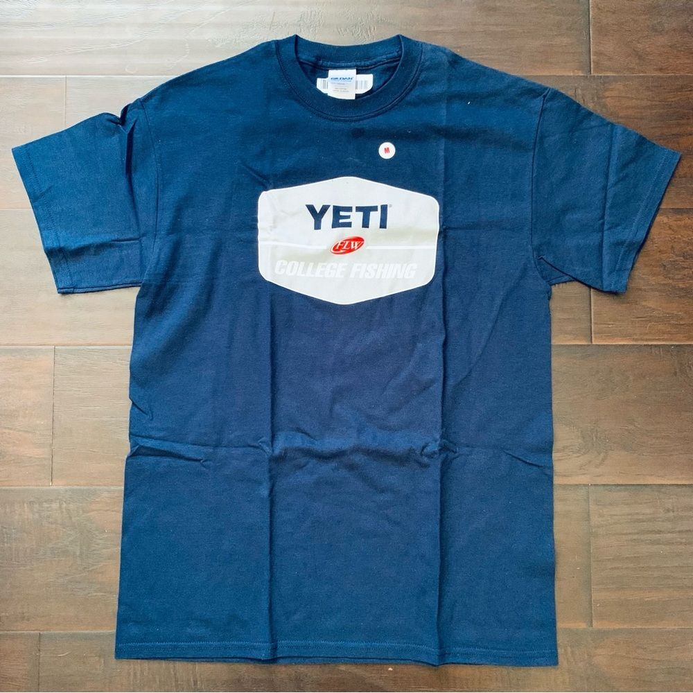 NWT Men's YETI x FLW College Fishing Bass Fishing Tour Graphic Tee/Top | Size: M